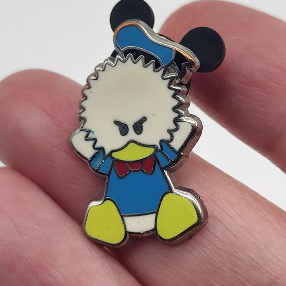 Disney Trading Pins Mad Little Angry Donald Duck Mini Souvenir Collectible 2007 - Picture 5 of 5